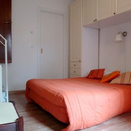 Solemagia In Via Roma Hotel เวอนาซซา ภายนอก รูปภาพ