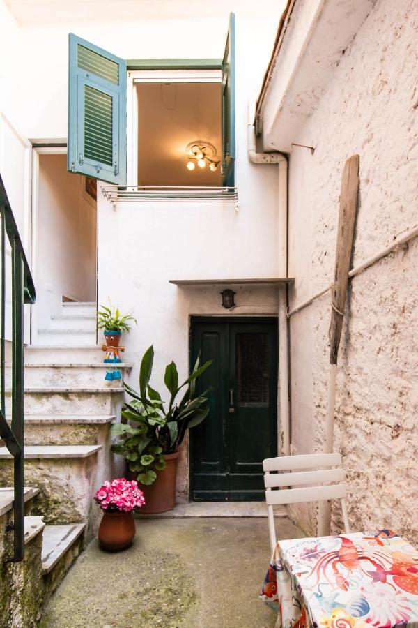 Solemagia In Via Roma Hotel เวอนาซซา ภายนอก รูปภาพ